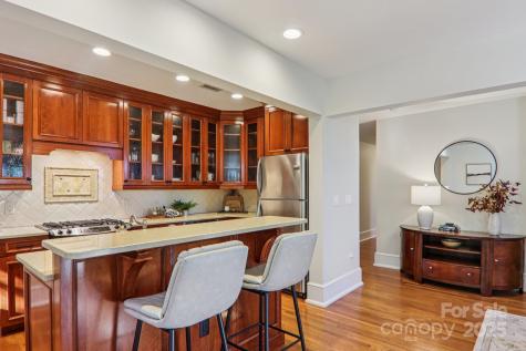 203 6th Avenue W Hendersonville NC 28739