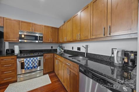 333 W Trade Street Charlotte NC 28202