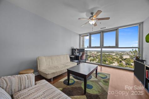 333 W Trade Street Charlotte NC 28202