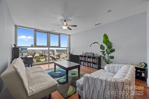 333 W Trade Street Charlotte NC 28202