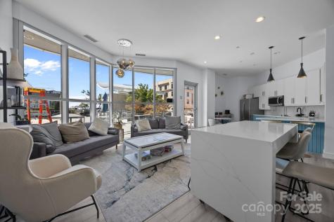 333 W Trade Street Charlotte NC 28202