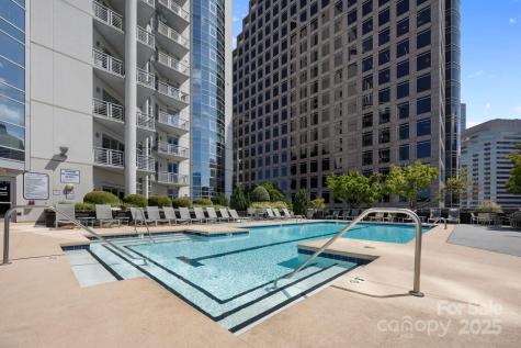 333 W Trade Street Charlotte NC 28202