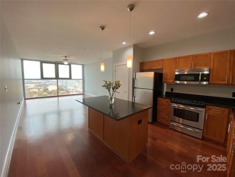 333 W Trade Street Charlotte NC 28202