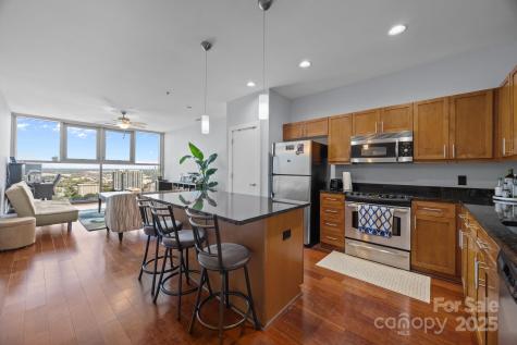 333 W Trade Street Charlotte NC 28202