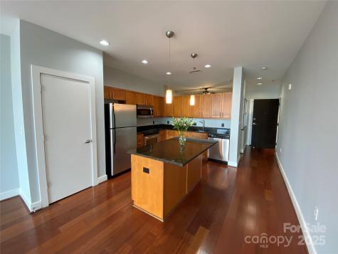 333 W Trade Street Charlotte NC 28202