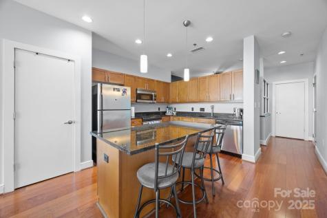 333 W Trade Street Charlotte NC 28202