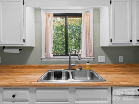 102 Cedar Forest Trail Asheville NC 28803