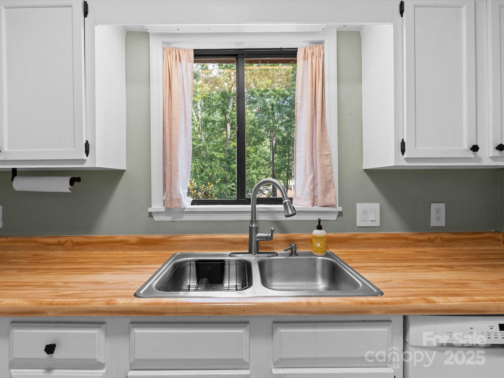 102 Cedar Forest Trail Asheville NC 28803