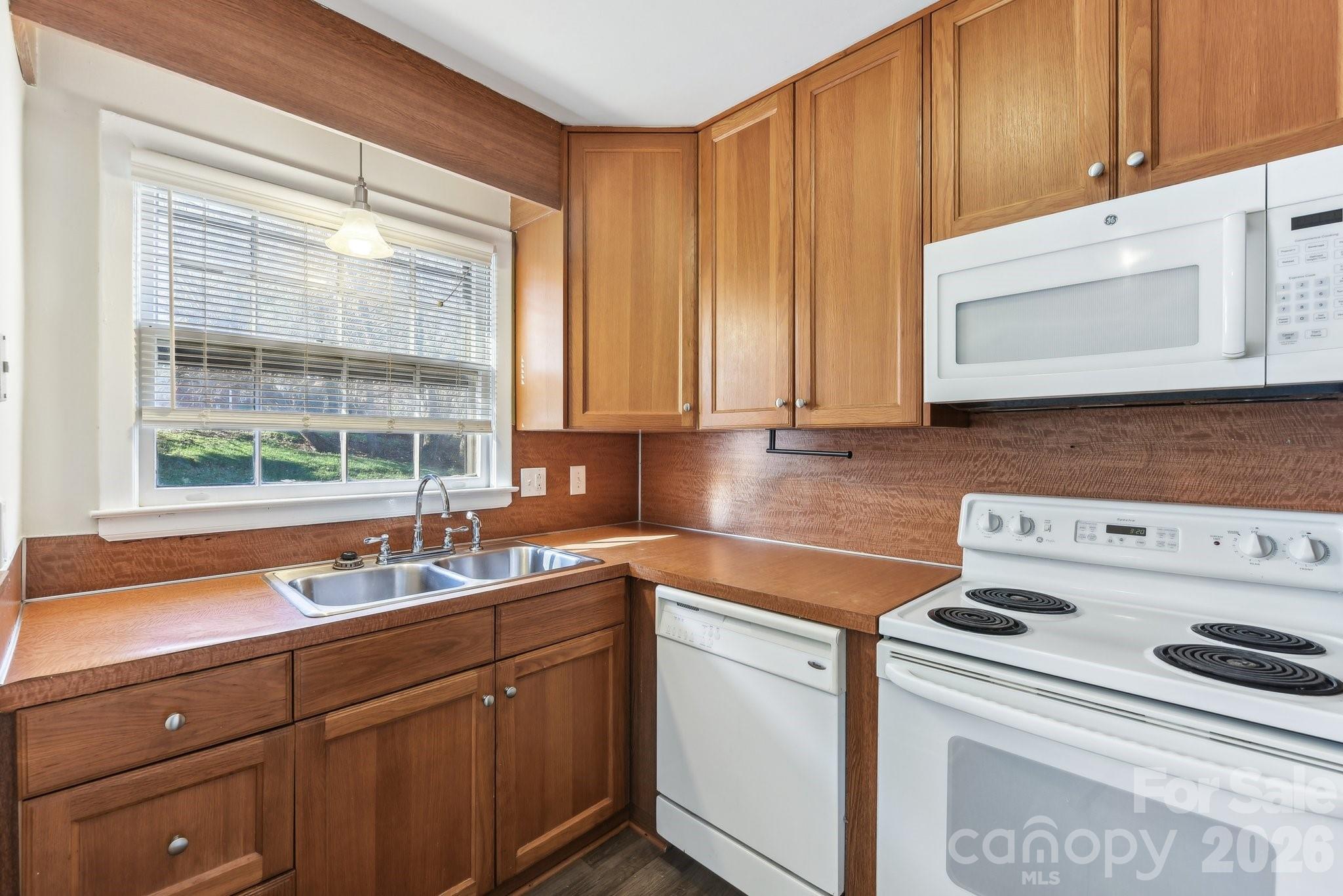 1334 Briar Creek Road Charlotte NC 28205