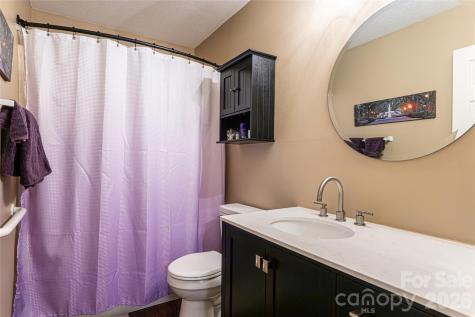 92 Wiltshire Circle Fletcher NC 28732