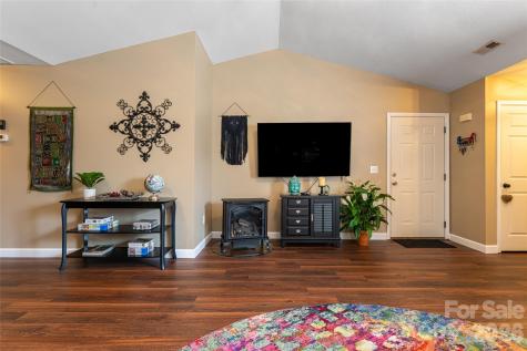 92 Wiltshire Circle Fletcher NC 28732