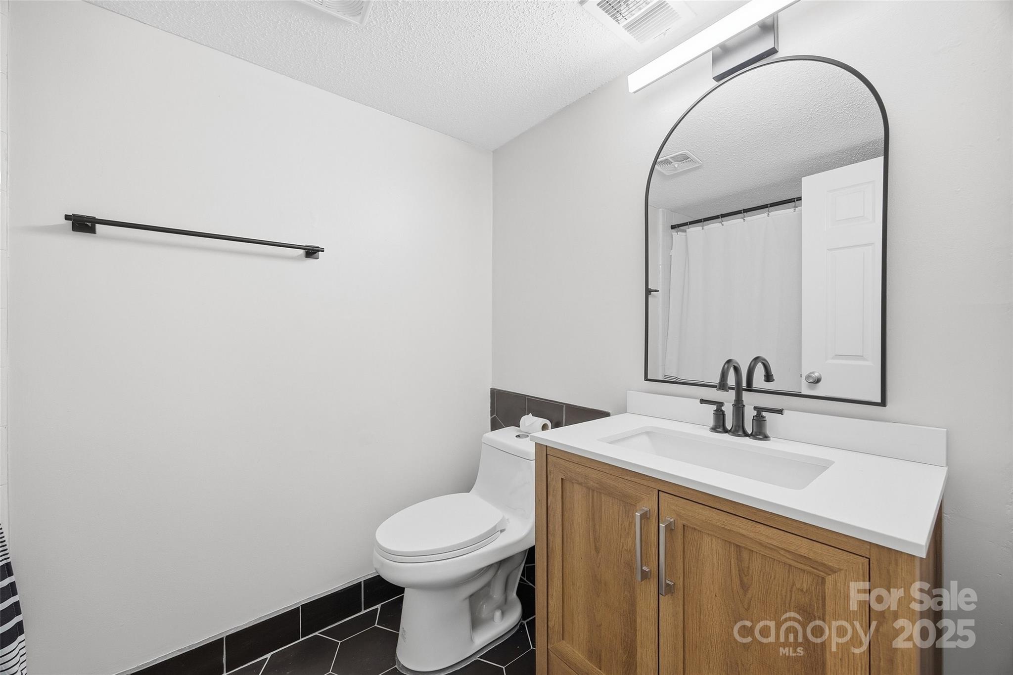 4739 Hedgemore Drive Charlotte NC 28209