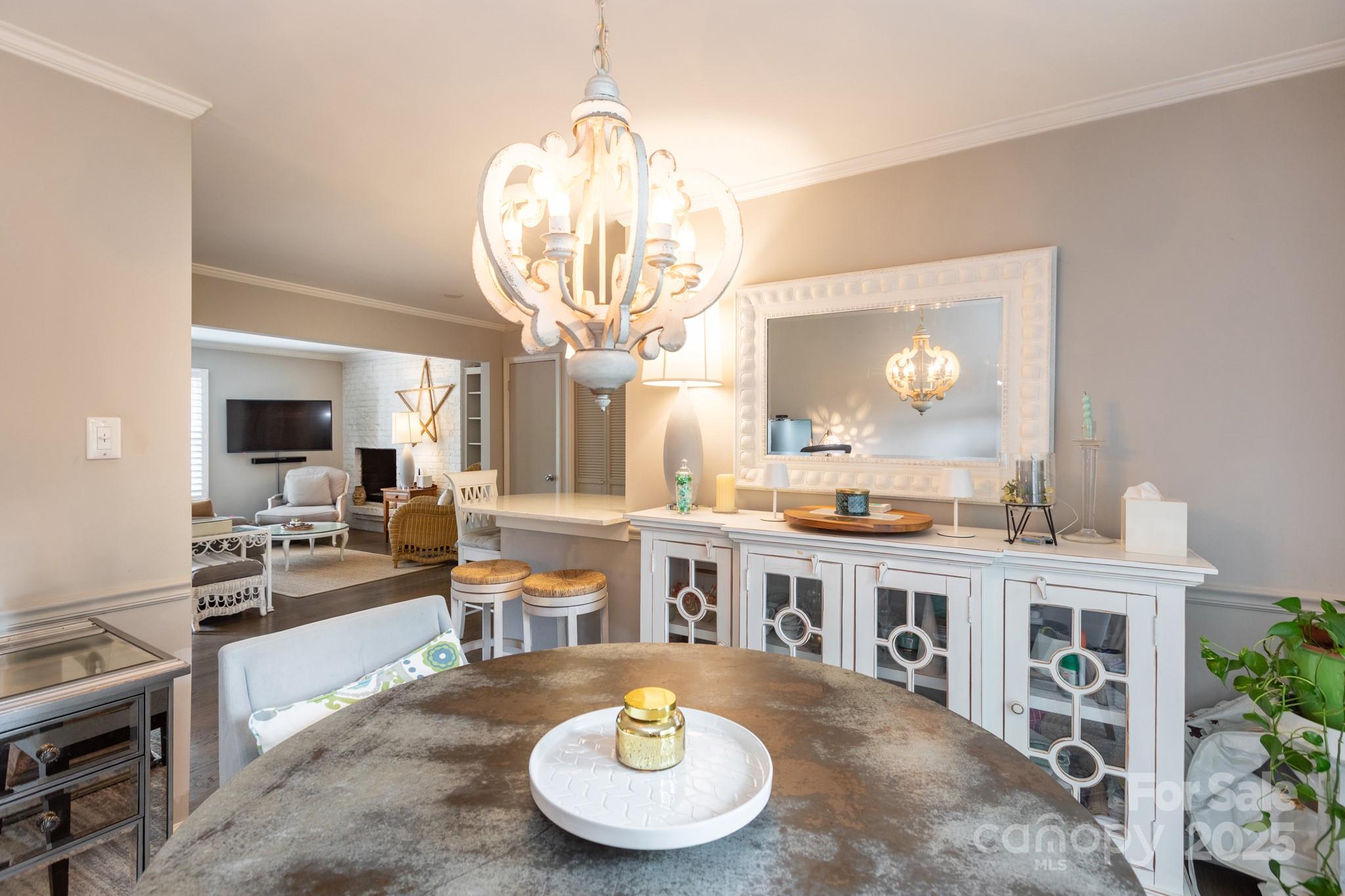2229 Rexford Road Charlotte NC 28211