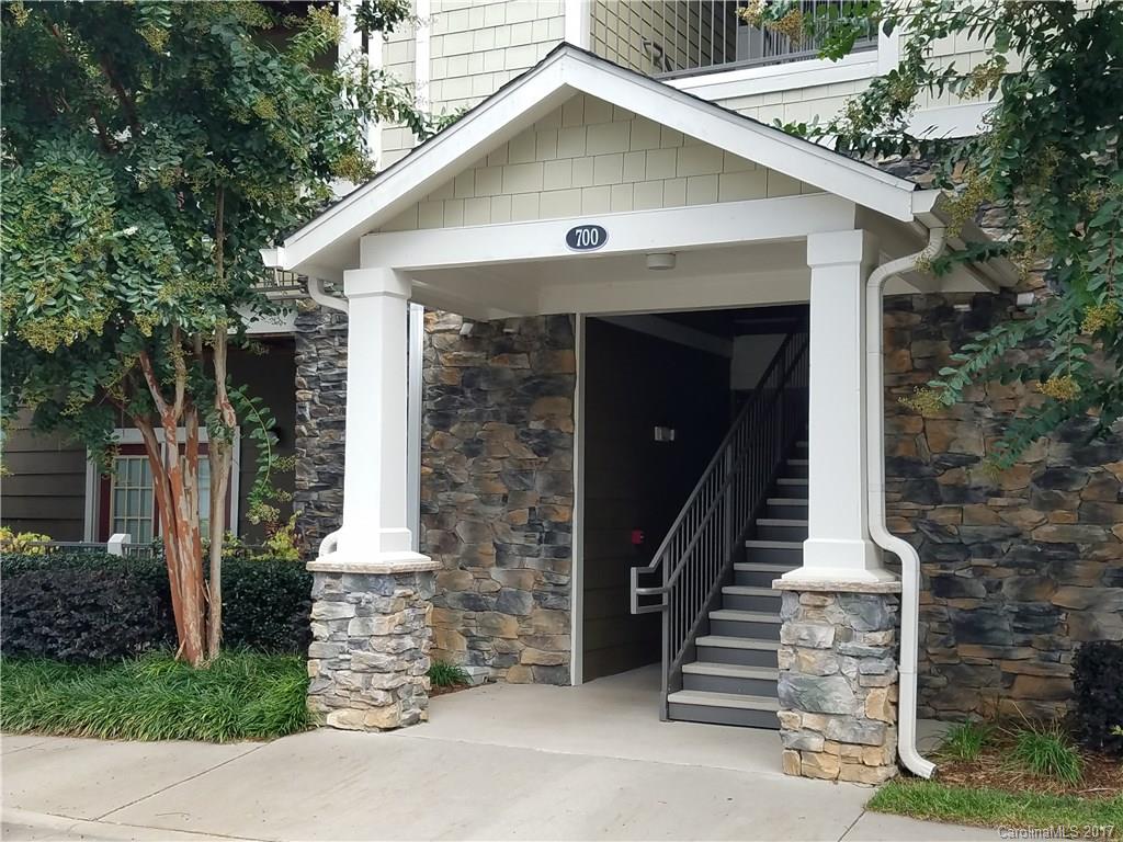 700 Vista Lake Drive Candler NC 28715