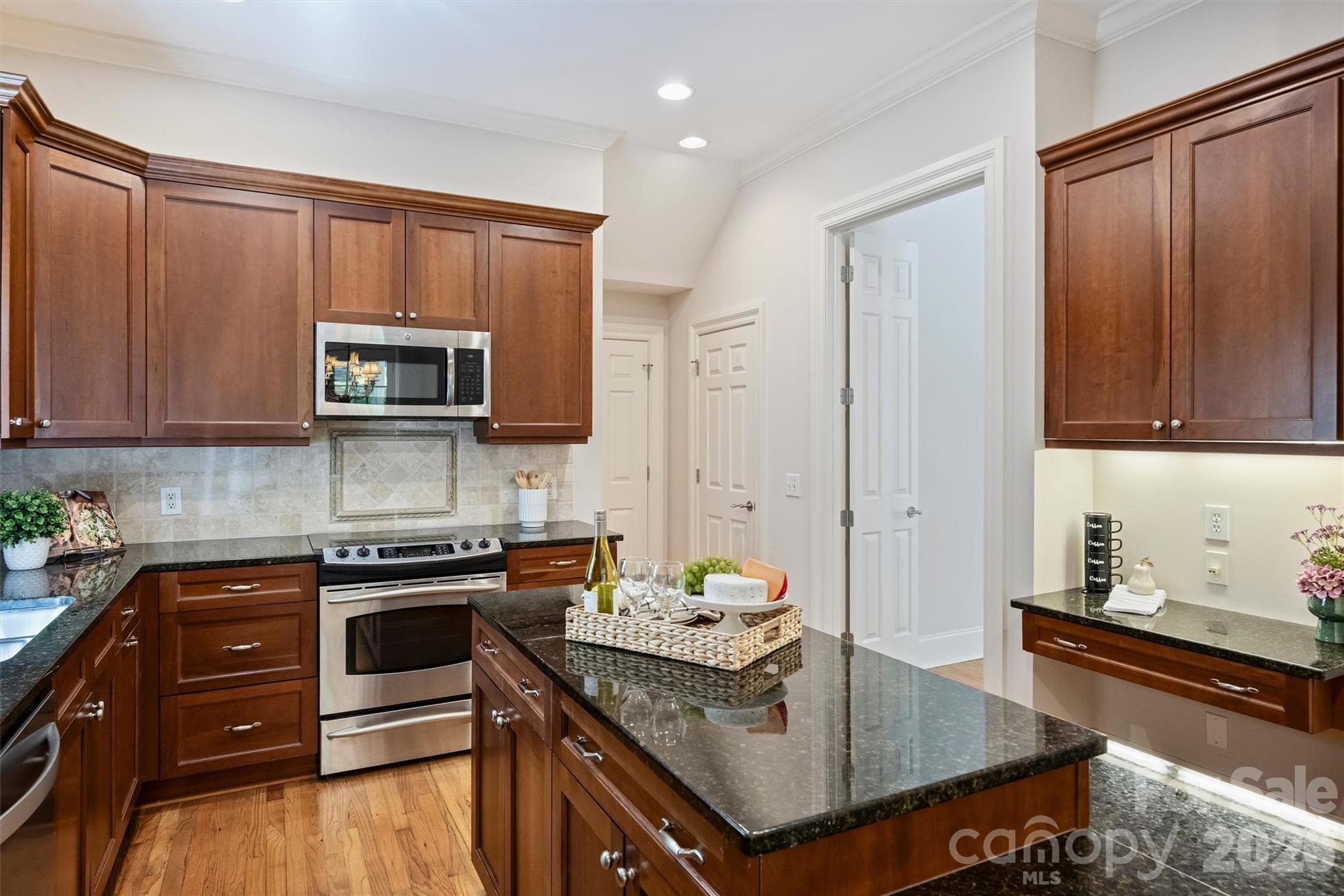 1115 S Kings Drive Charlotte NC 28207