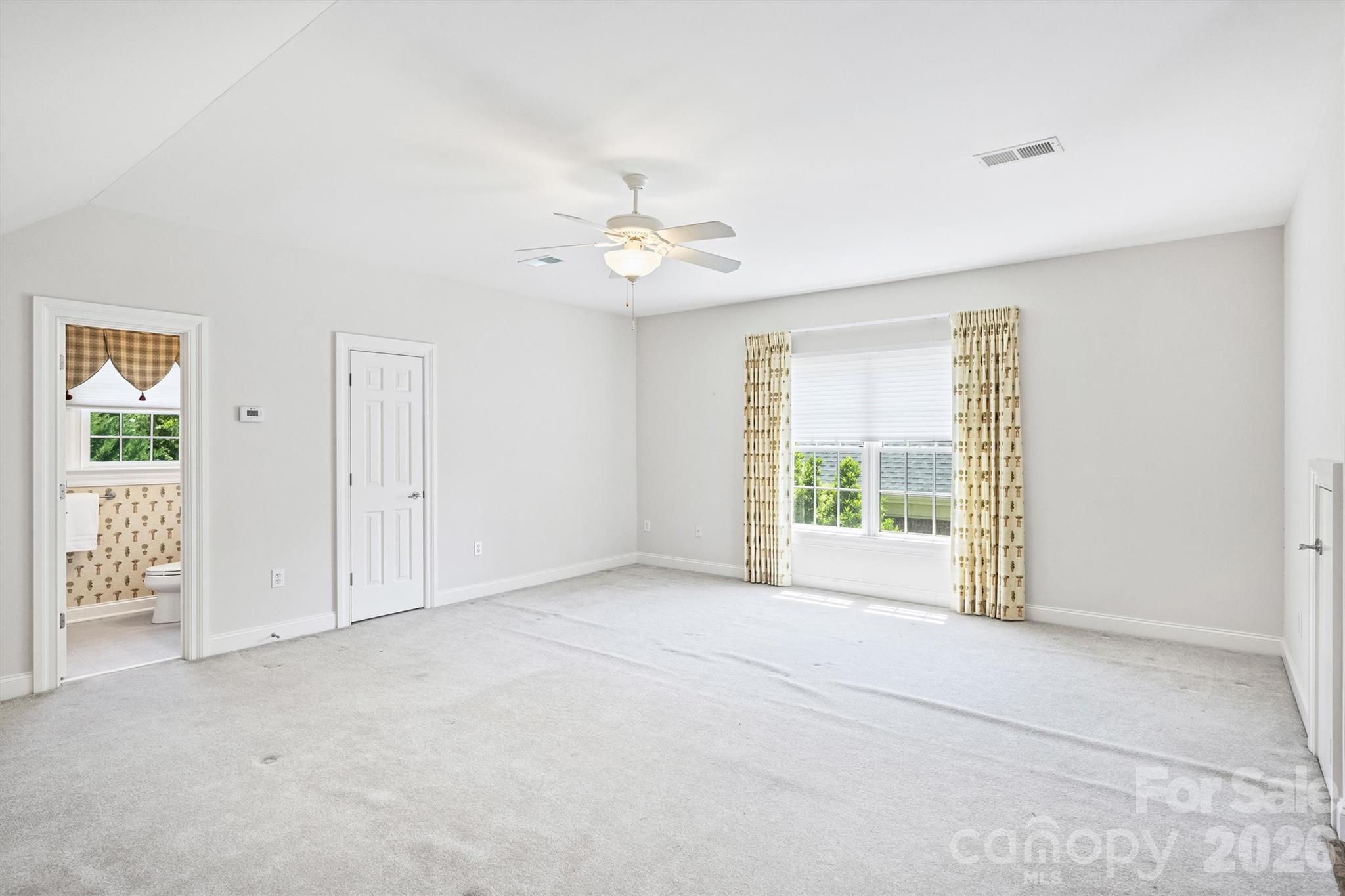 1115 S Kings Drive Charlotte NC 28207
