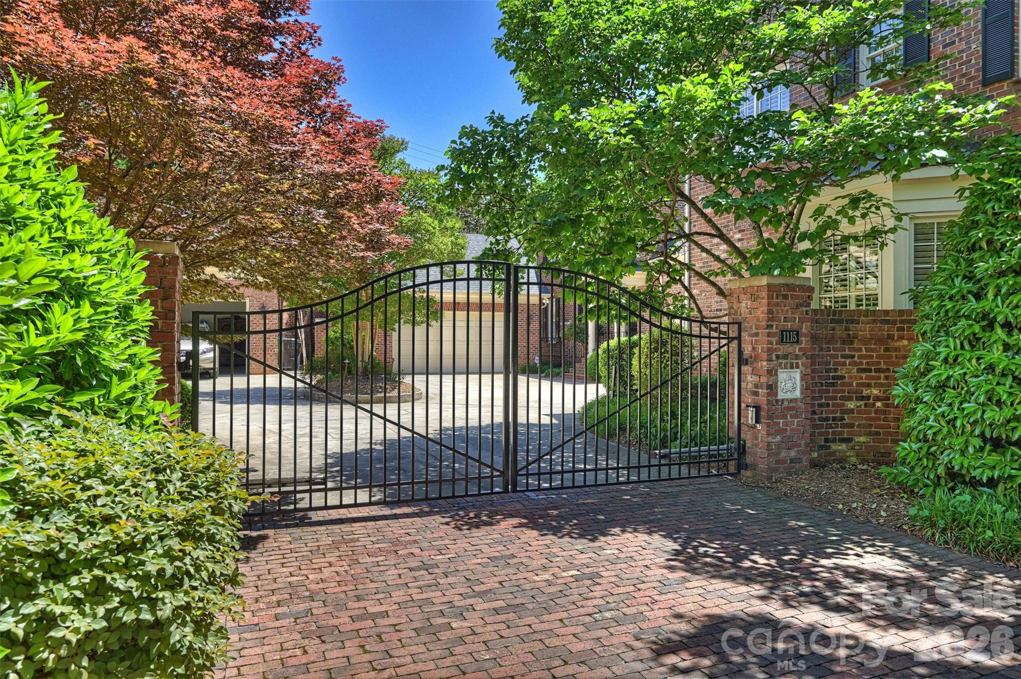 1115 S Kings Drive Charlotte NC 28207
