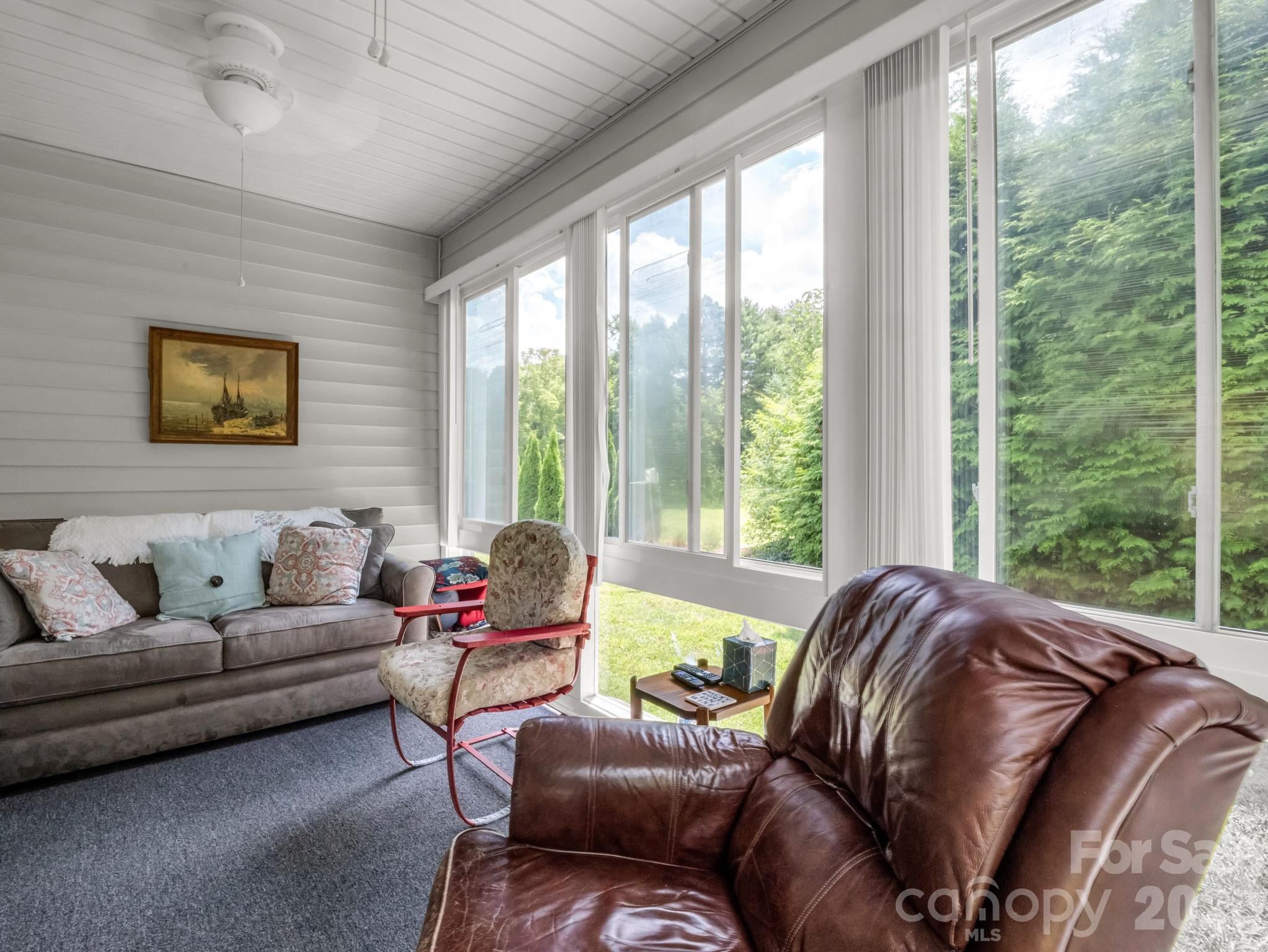 20 Country Meadows Lane Hendersonville NC 28792