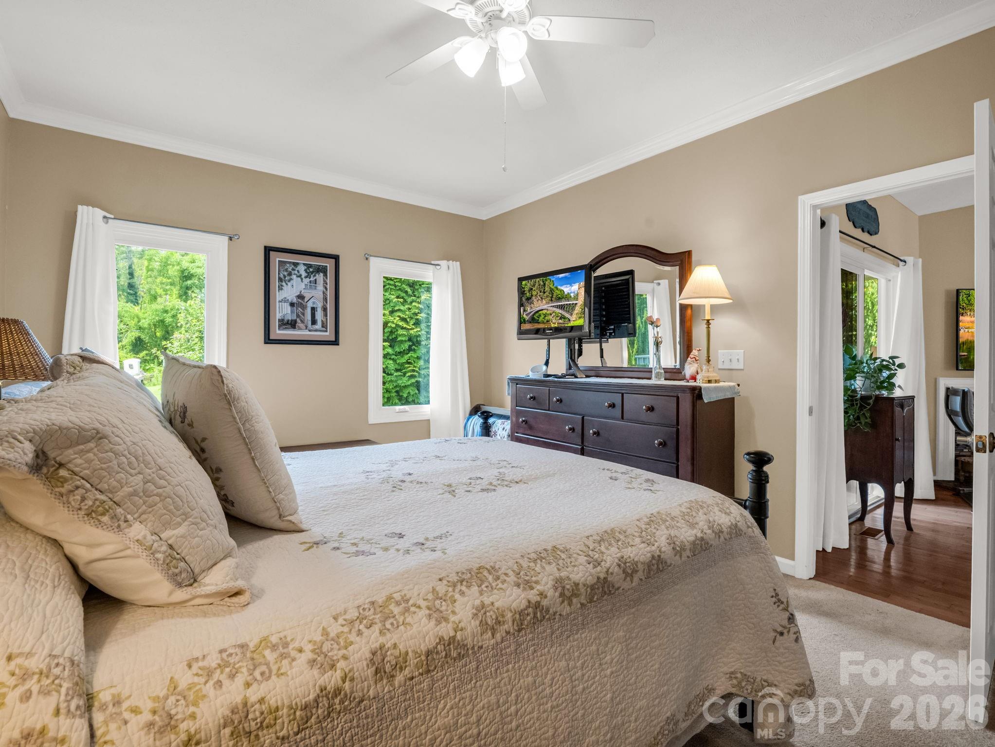 20 Country Meadows Lane Hendersonville NC 28792