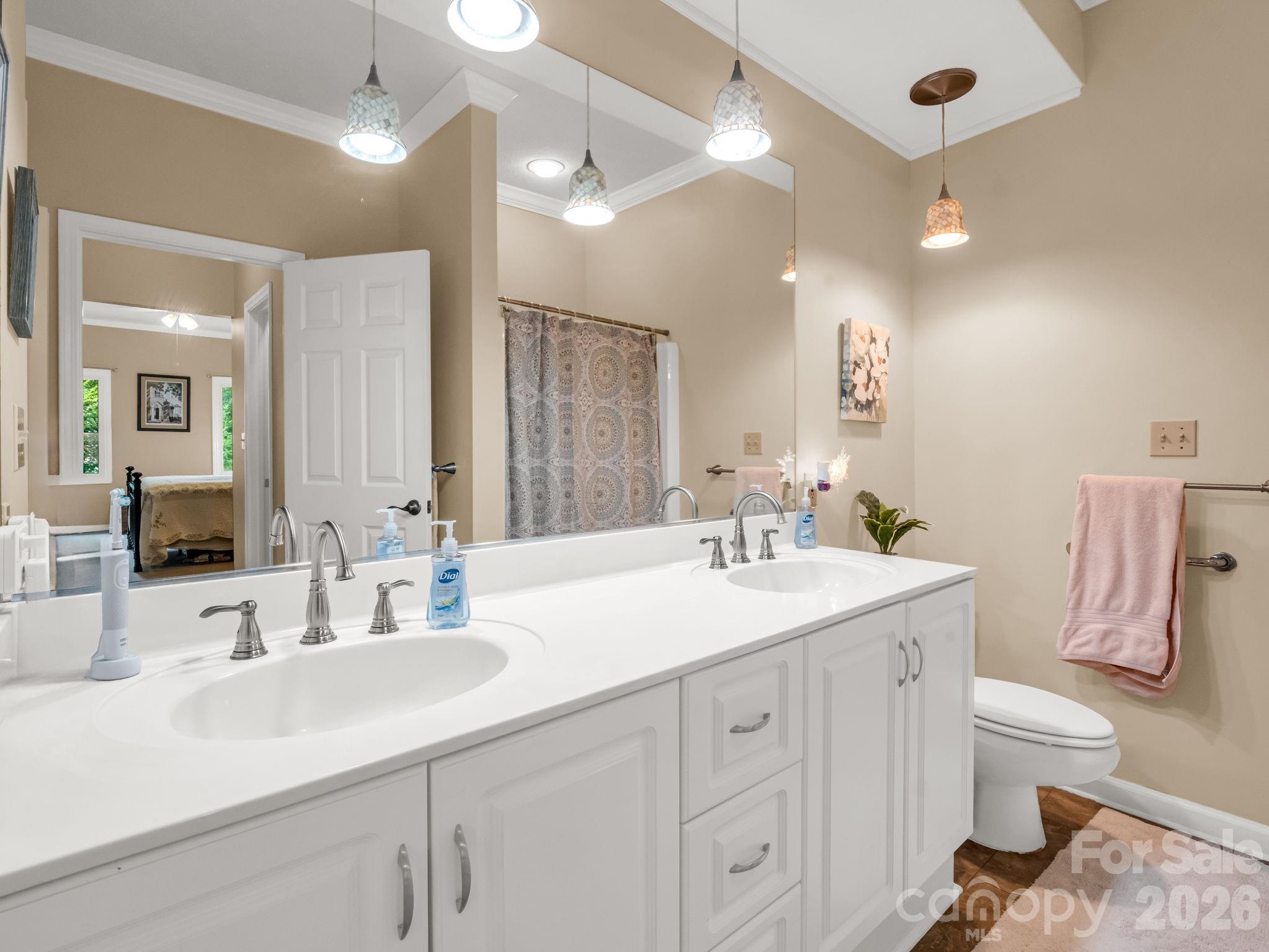20 Country Meadows Lane Hendersonville NC 28792