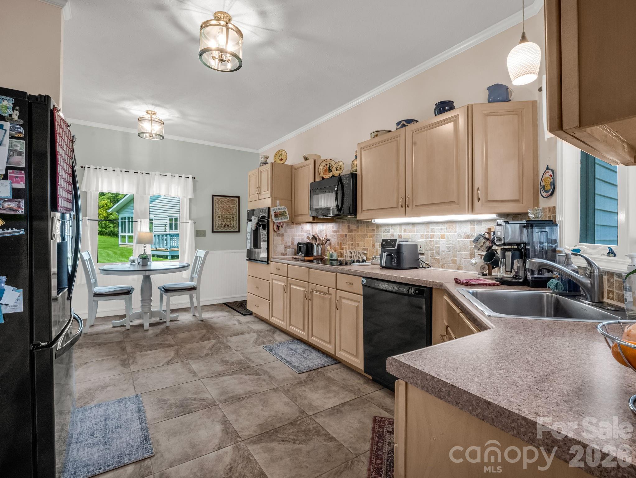 20 Country Meadows Lane Hendersonville NC 28792