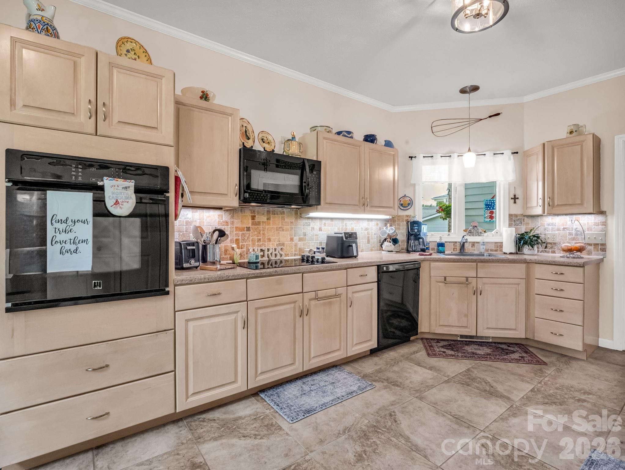 20 Country Meadows Lane Hendersonville NC 28792