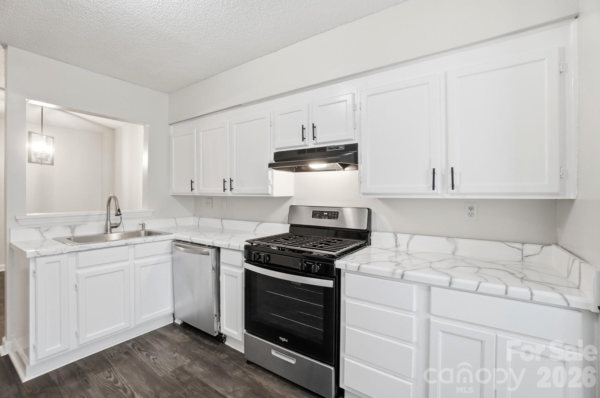 6043 Green Forest Drive Charlotte NC 28212