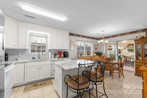 1553 16th Avenue NE Hickory NC 28601