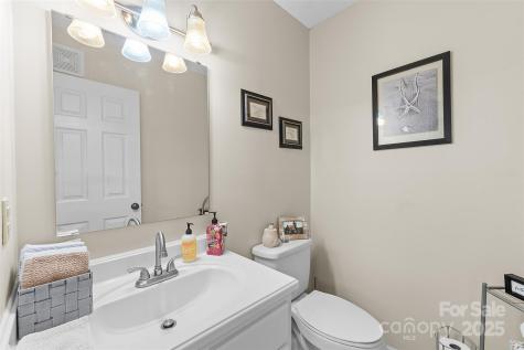 1553 16th Avenue NE Hickory NC 28601