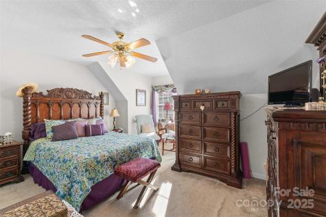 1553 16th Avenue NE Hickory NC 28601