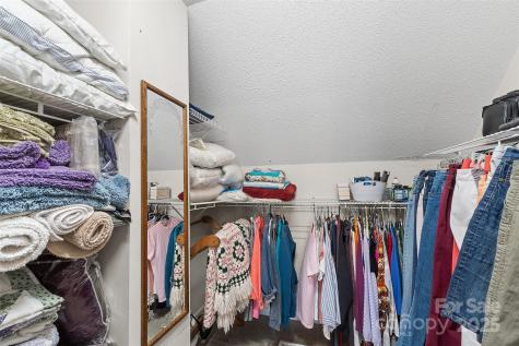 1553 16th Avenue NE Hickory NC 28601