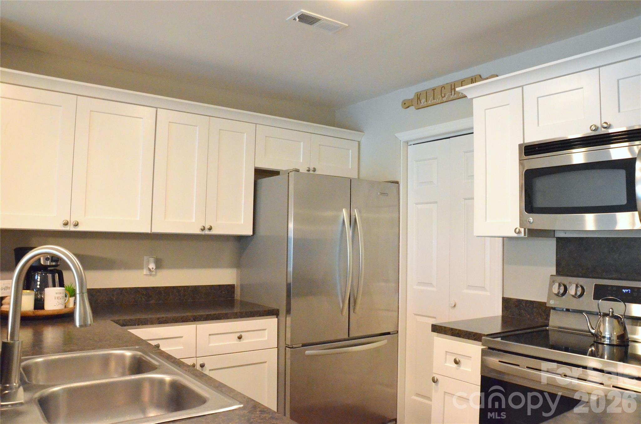 9041 J M Keynes Drive Charlotte NC 28262