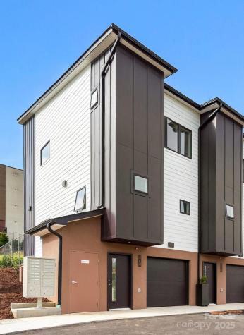 3 Lee Garden Lane Asheville NC 28801