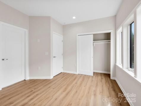 3 Lee Garden Lane Asheville NC 28801