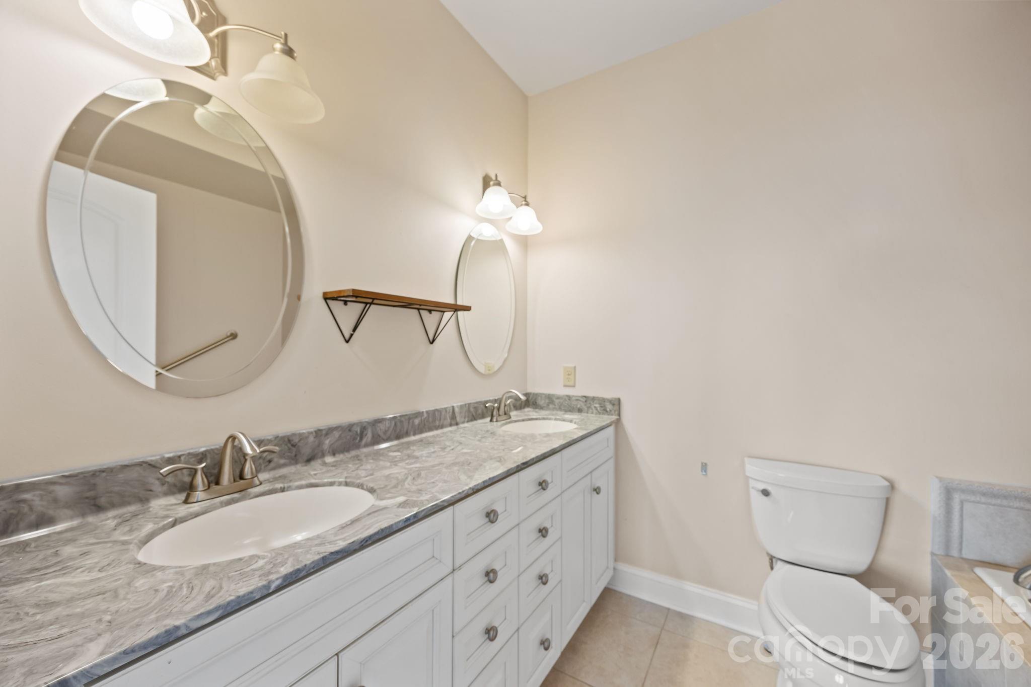 5 Lila Lane Clyde NC 28721