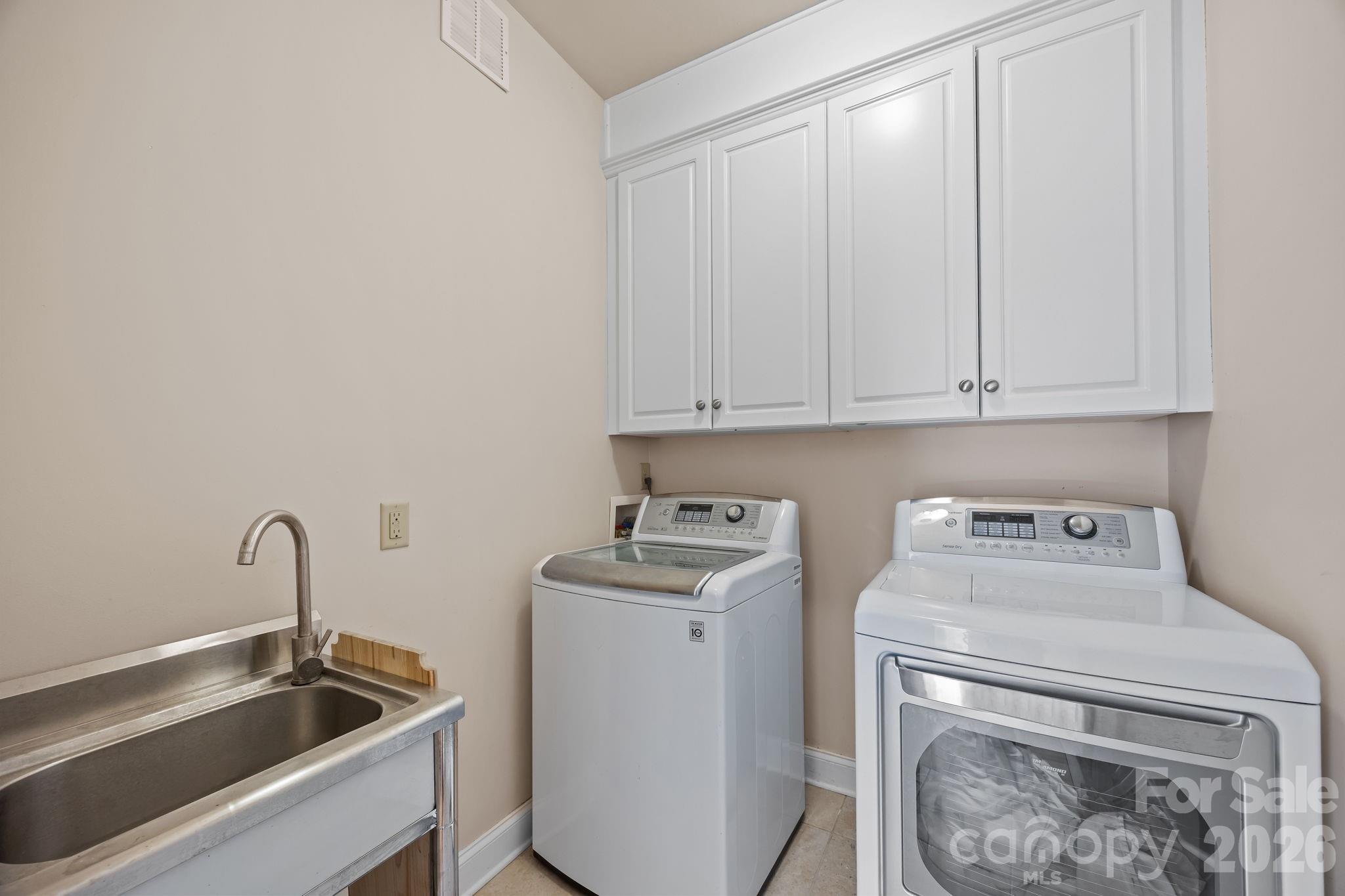 5 Lila Lane Clyde NC 28721