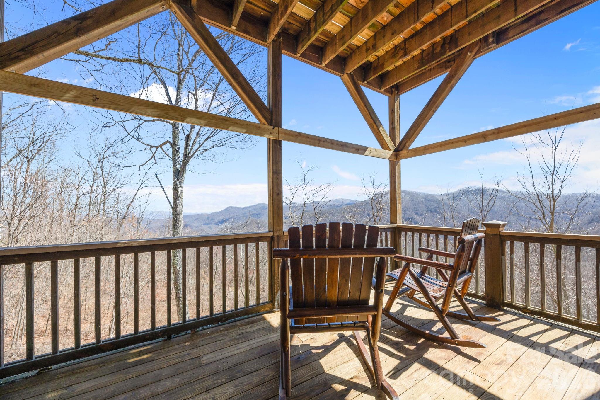 5 Lila Lane Clyde NC 28721