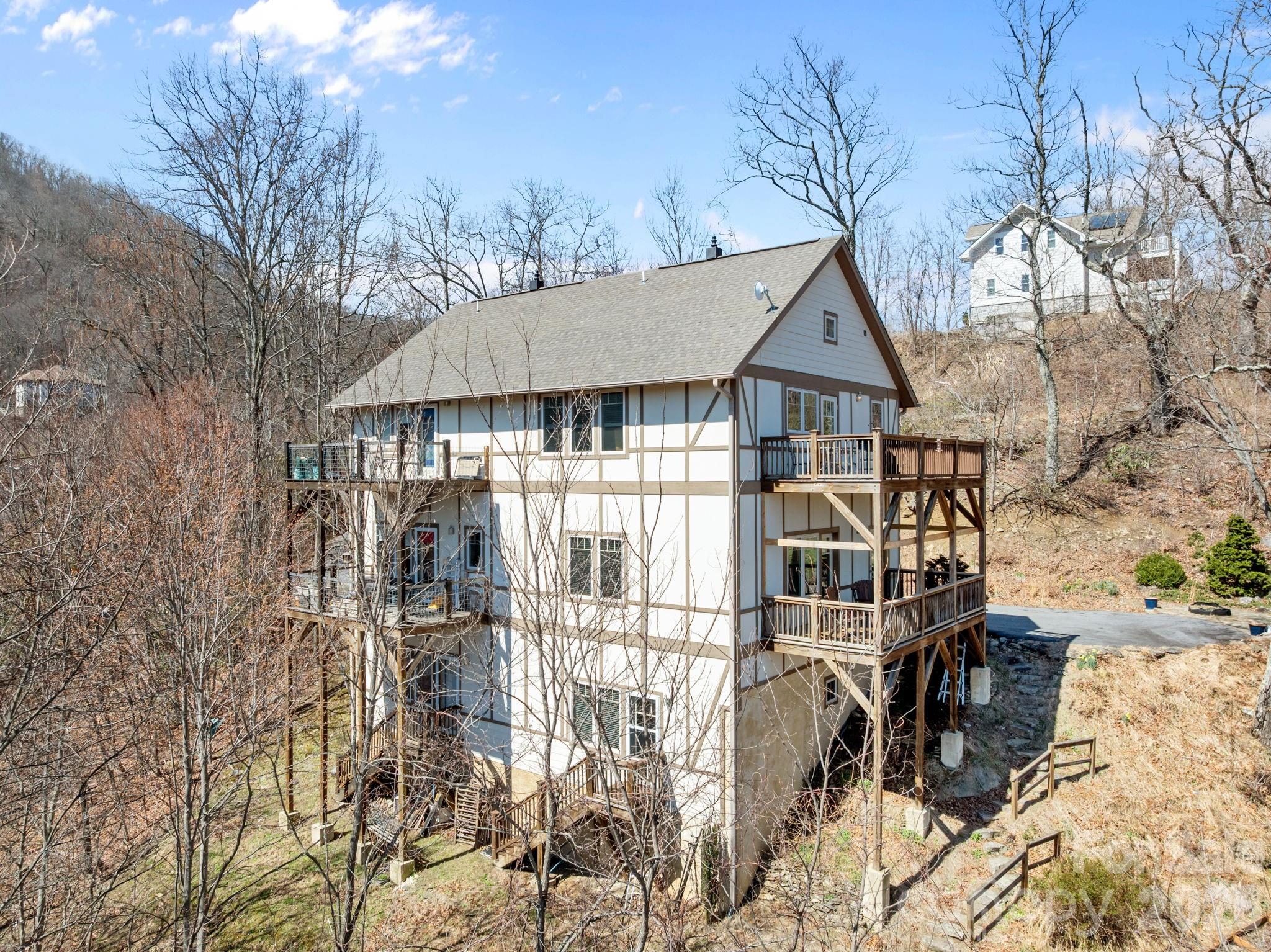 5 Lila Lane Clyde NC 28721