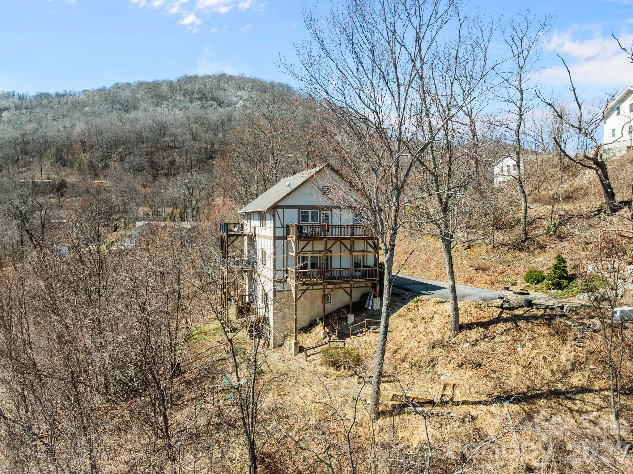 5 Lila Lane Clyde NC 28721