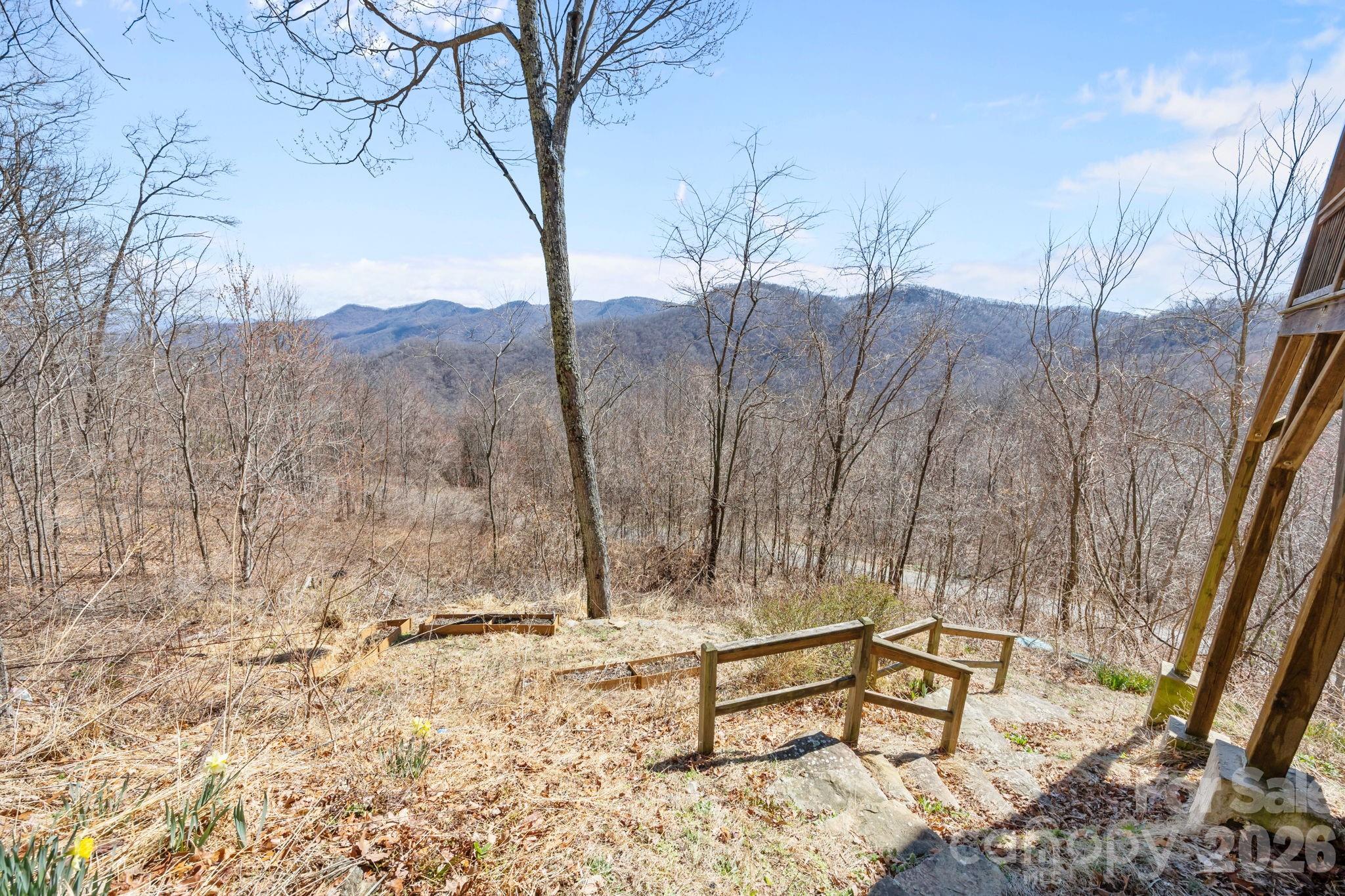 5 Lila Lane Clyde NC 28721