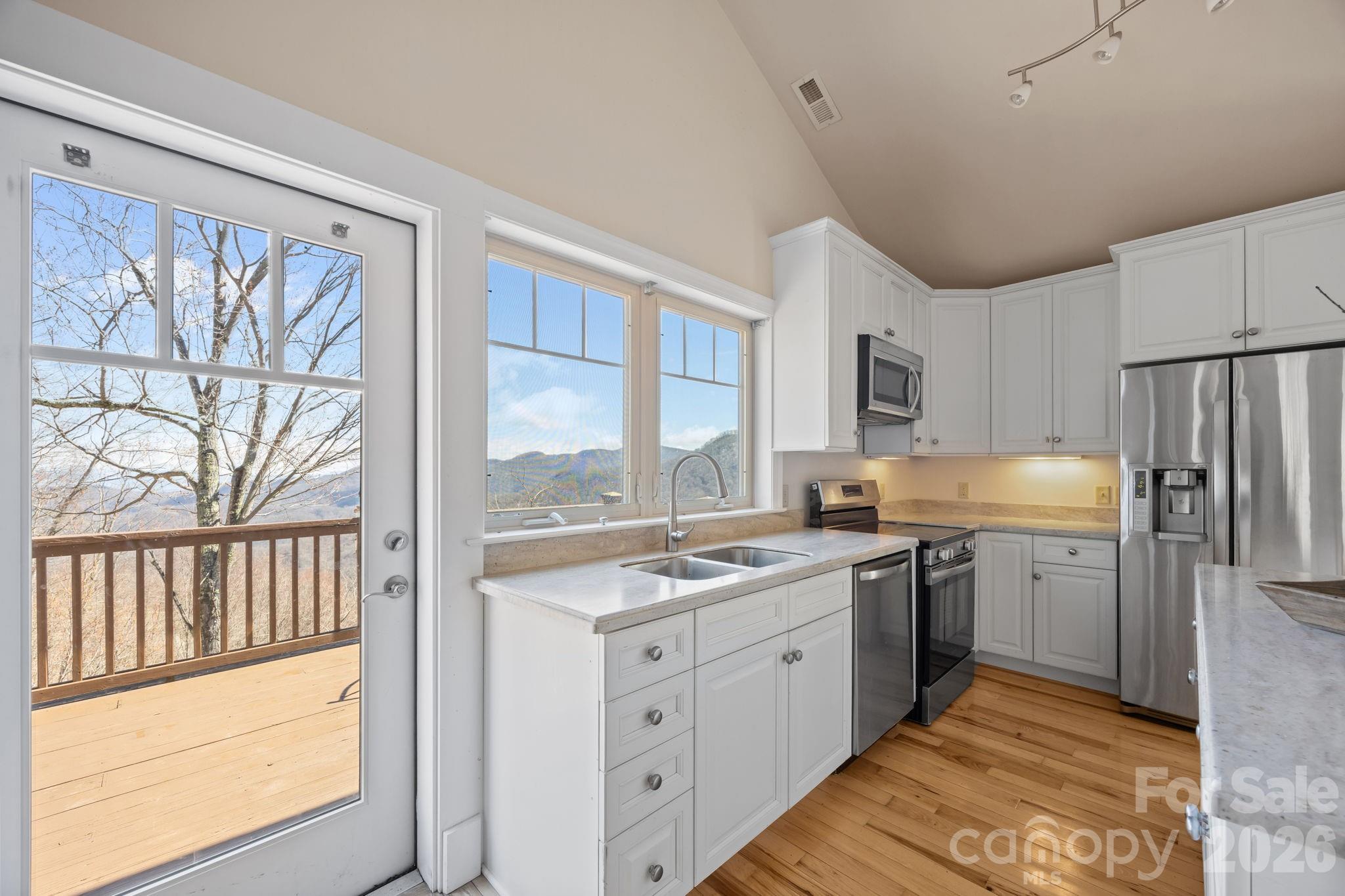 5 Lila Lane Clyde NC 28721