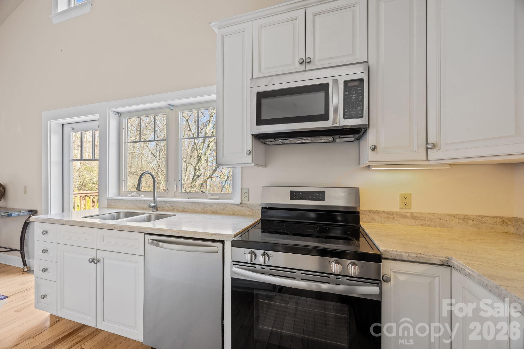 5 Lila Lane Clyde NC 28721