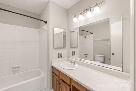 1612 Sharon Road W Charlotte NC 28210