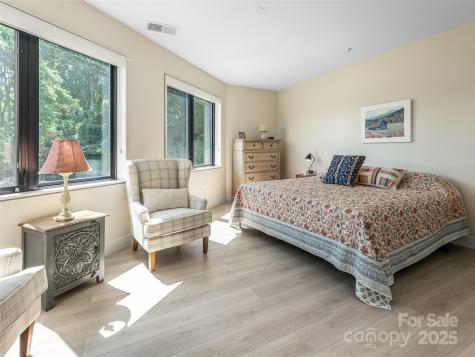 68 Craven Street Asheville NC 28806