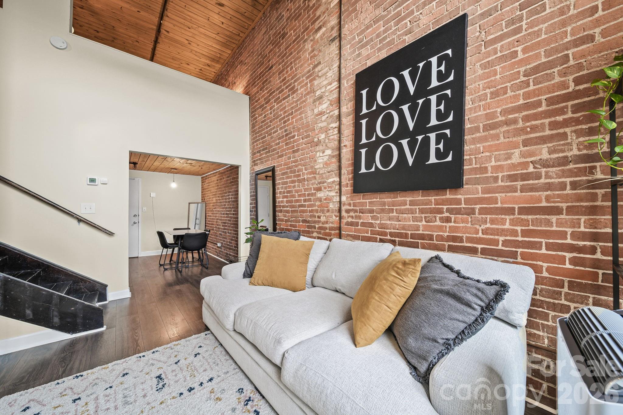 201 S Hoskins Road Charlotte NC 28208
