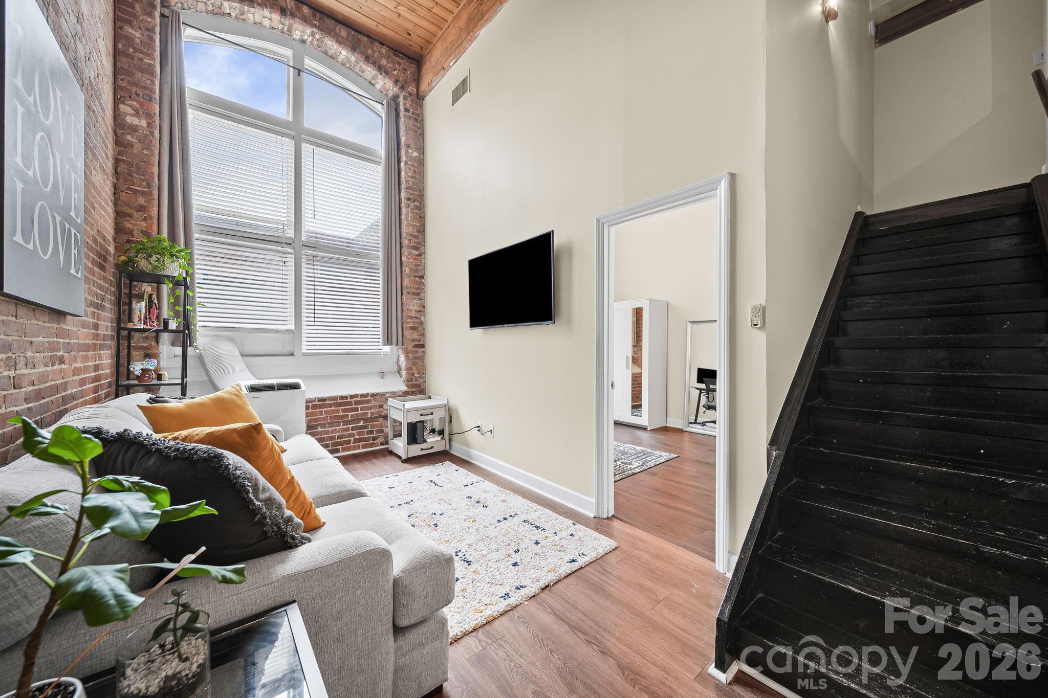 201 S Hoskins Road Charlotte NC 28208