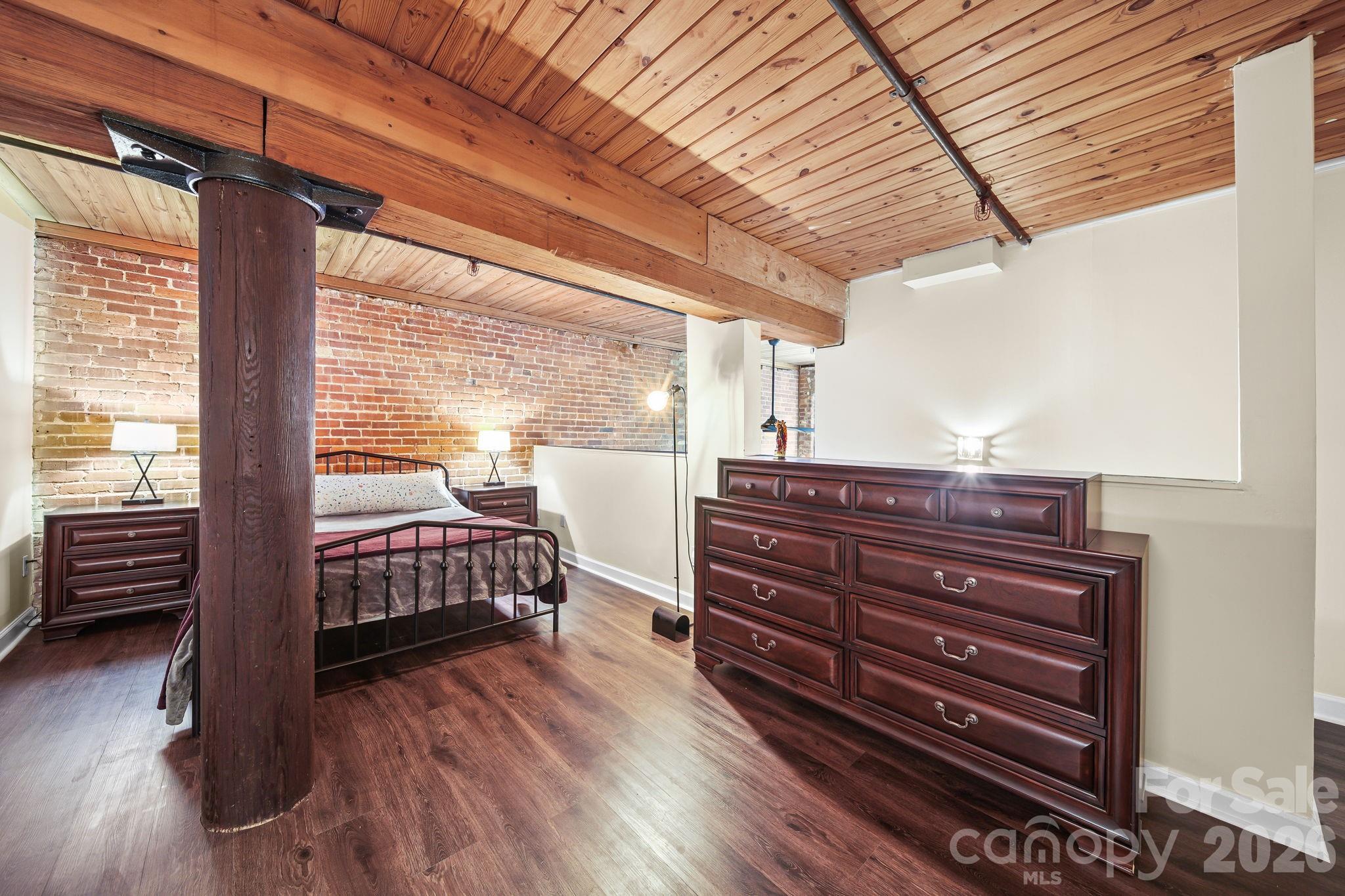 201 S Hoskins Road Charlotte NC 28208