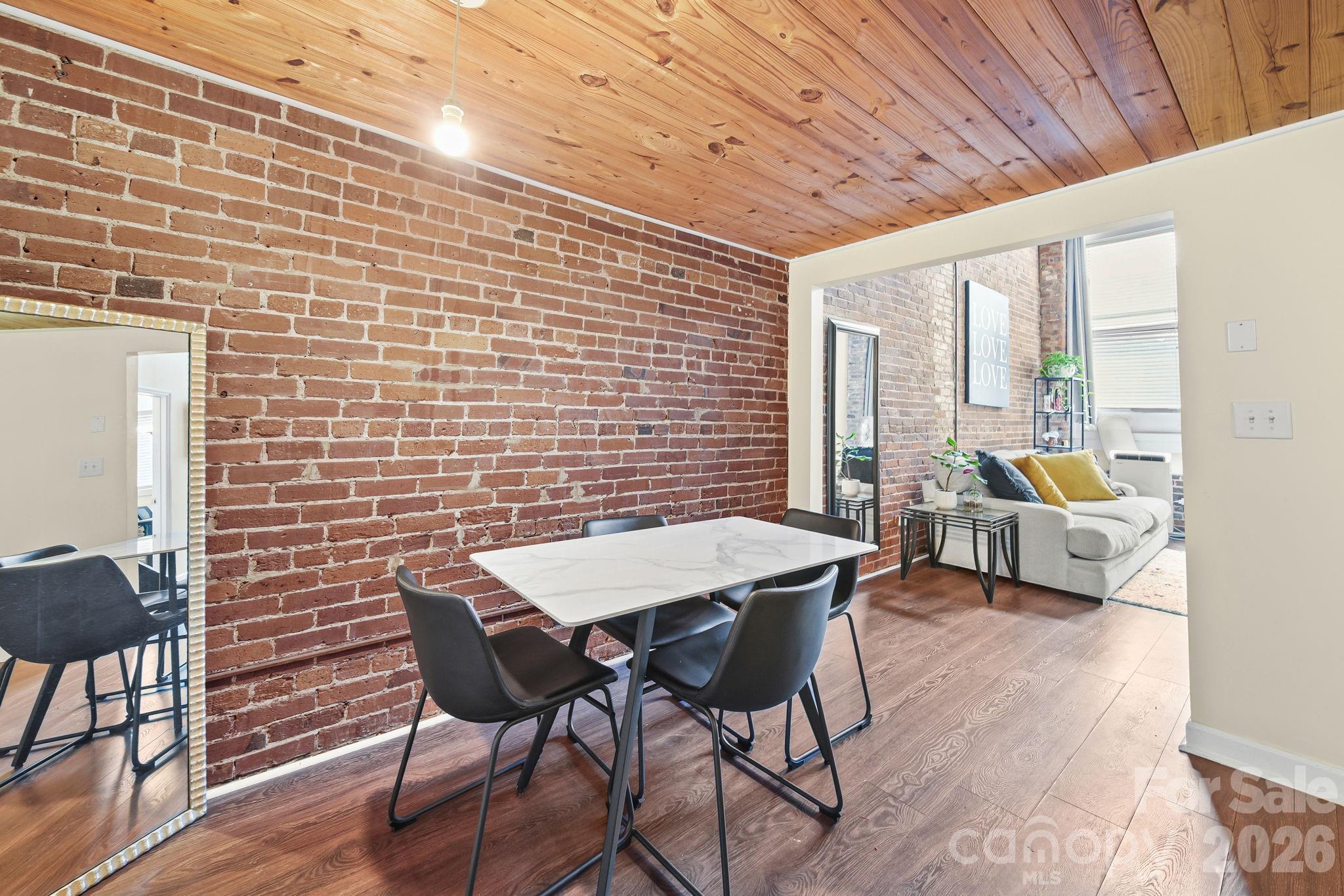 201 S Hoskins Road Charlotte NC 28208