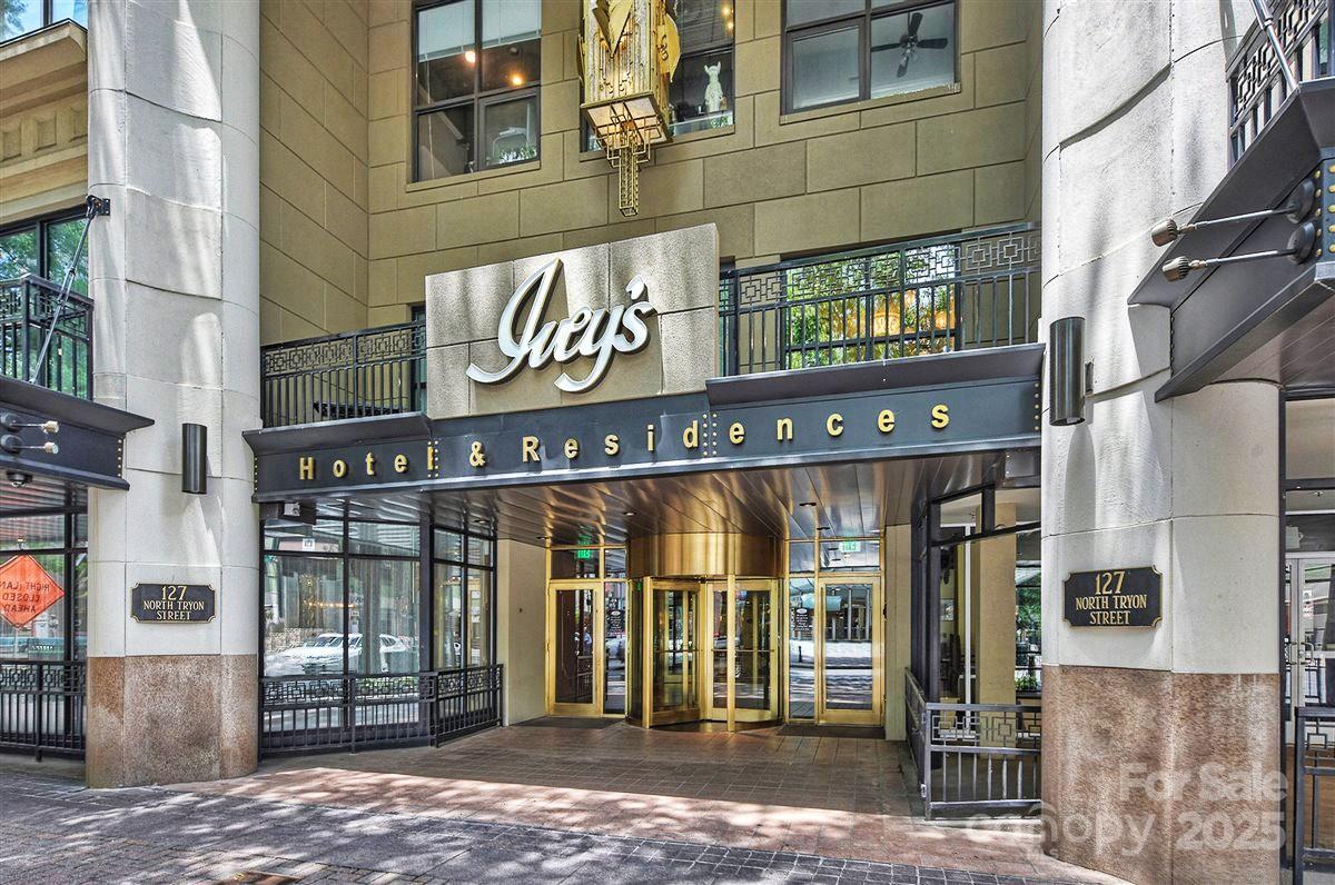 127 N Tryon Street Charlotte NC 28202