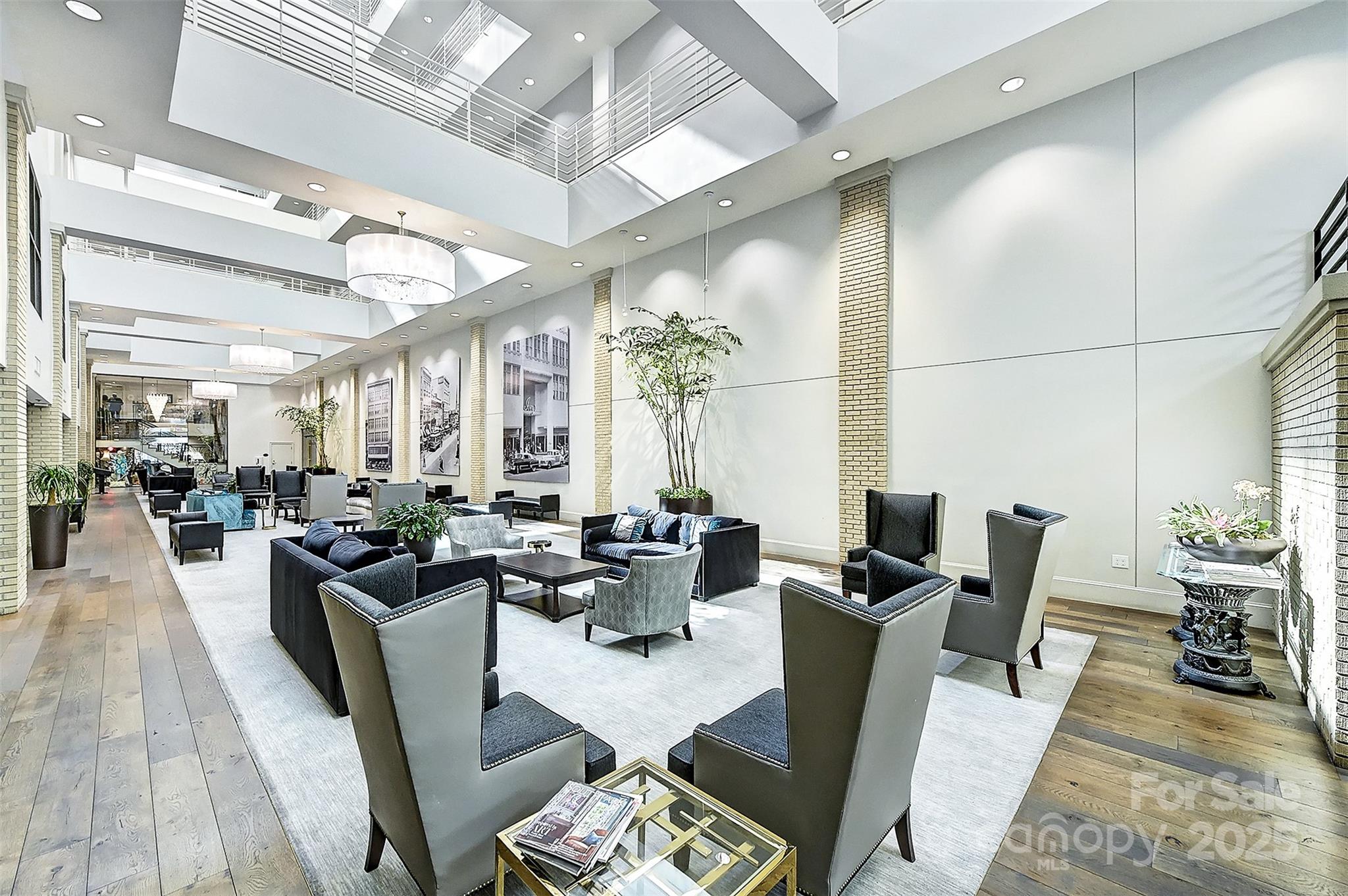 127 N Tryon Street Charlotte NC 28202